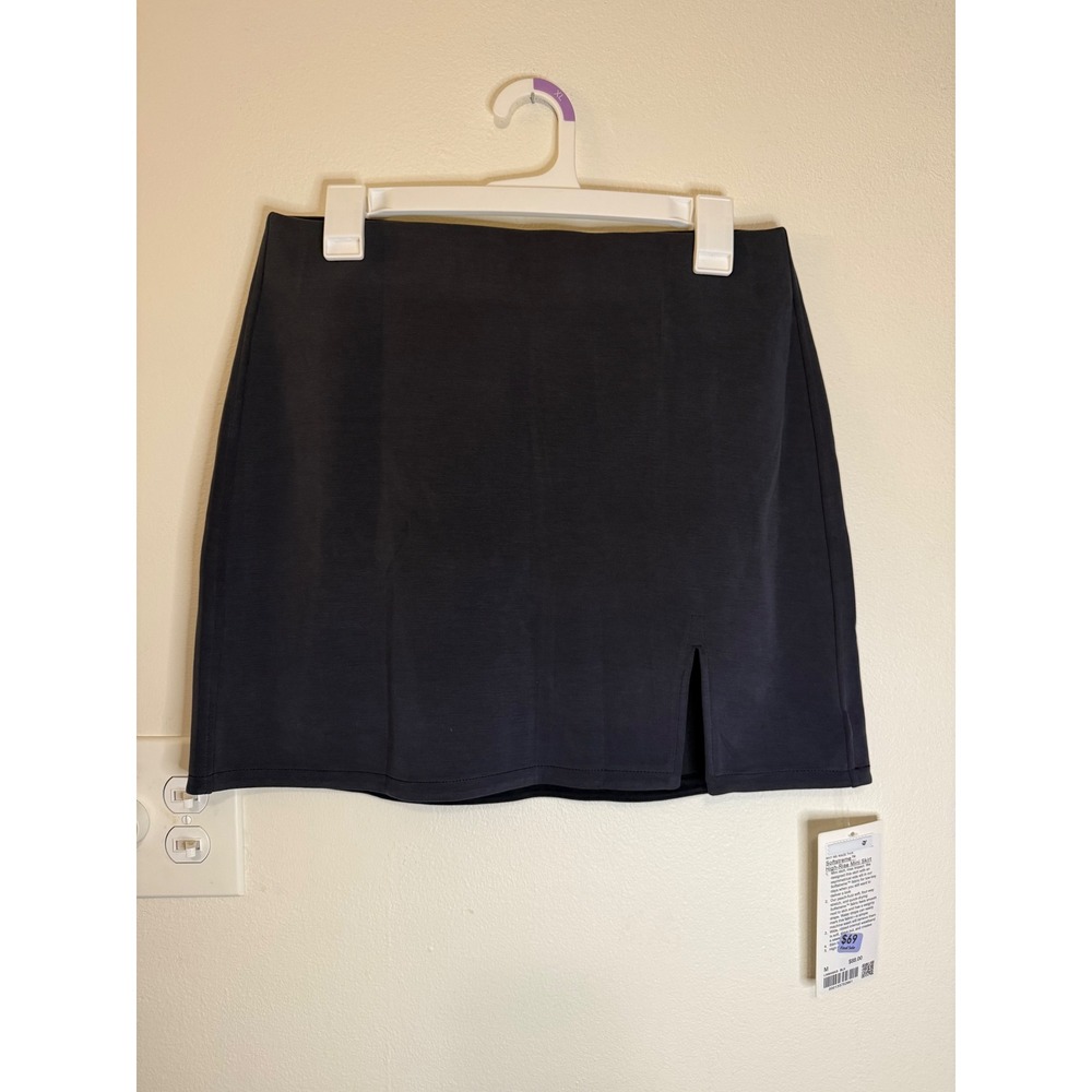 Lululemon Softstreme High‎ Rise Skirt Size M Black NWT